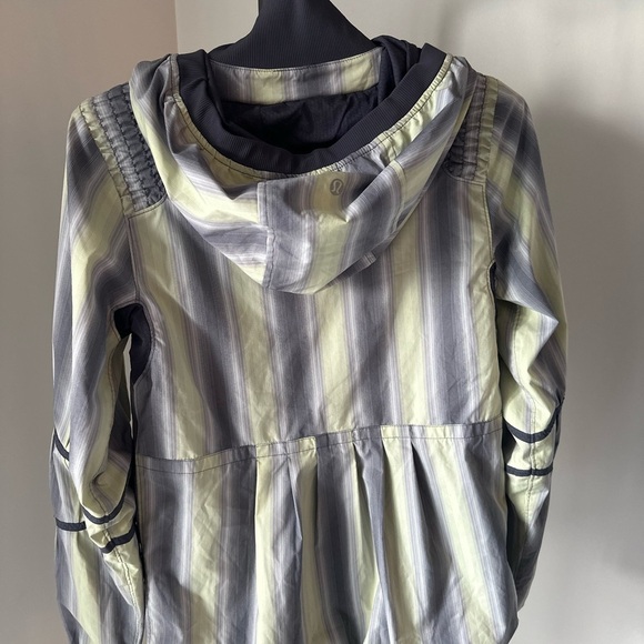 Lululemon Striped Gray Women's Jacket Mint - Picture 7 of 14